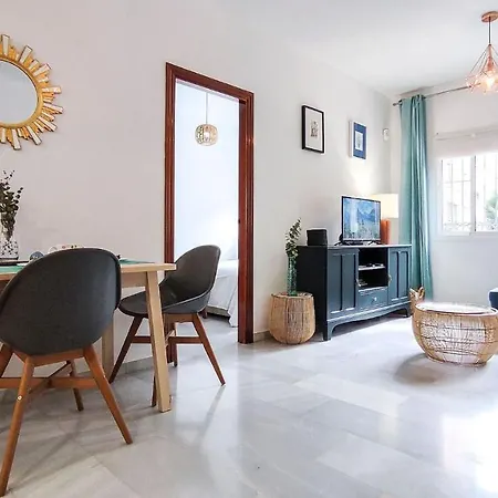 Apartment Plaza De Cristos Con Jardin By Sharingco *