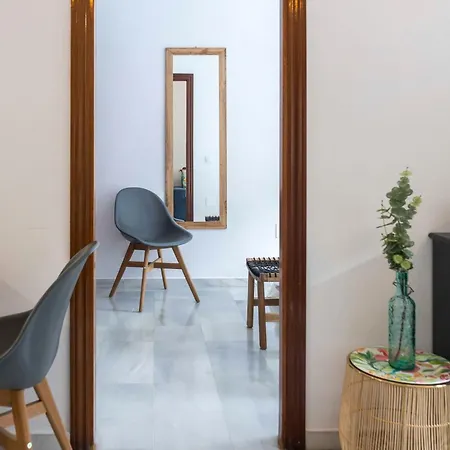 Apartment Plaza De Cristos Con Jardin By Sharingco Malaga