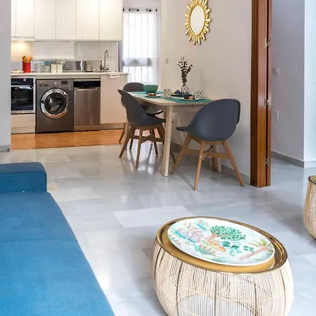 Apartment Plaza De Cristos Con Jardin By Sharingco *
