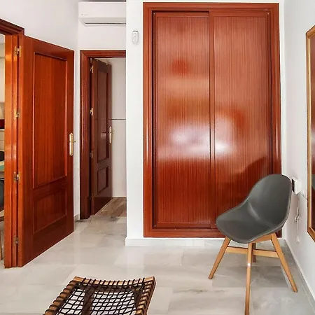 Apartment Plaza De Cristos Con Jardin By Sharingco *